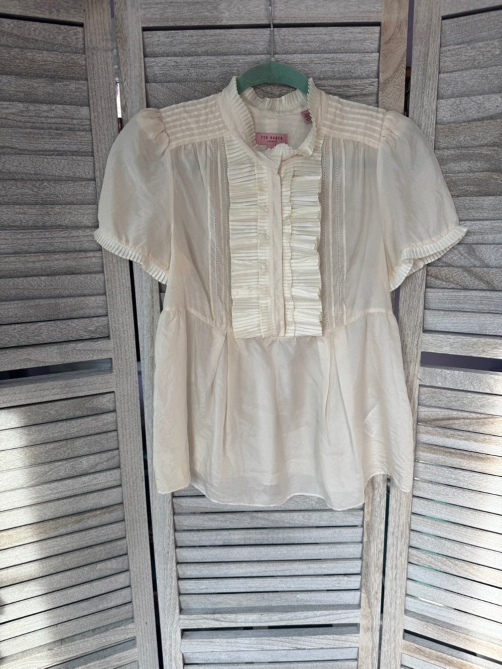 Ted Baker Cream Ruffle Front Silk Blouse Size 1 Read Description